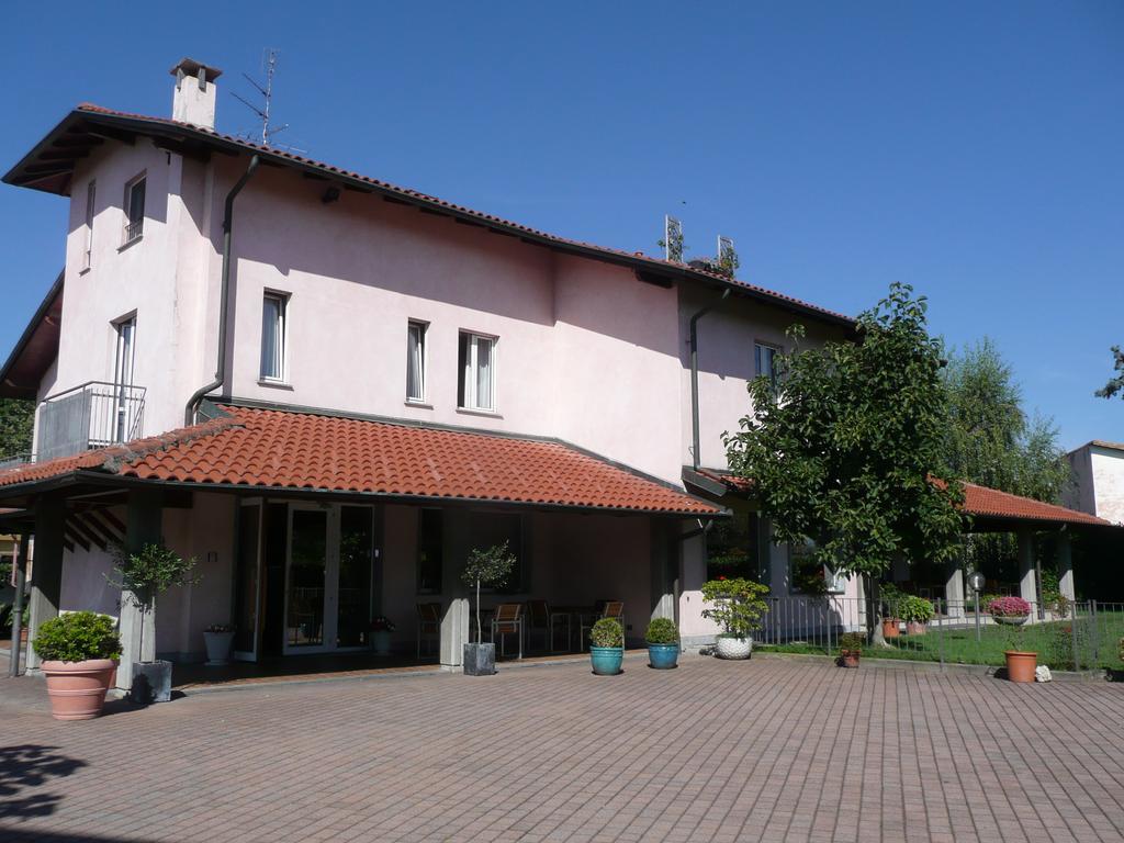 Cravero Rooms Caltignaga Εξωτερικό φωτογραφία